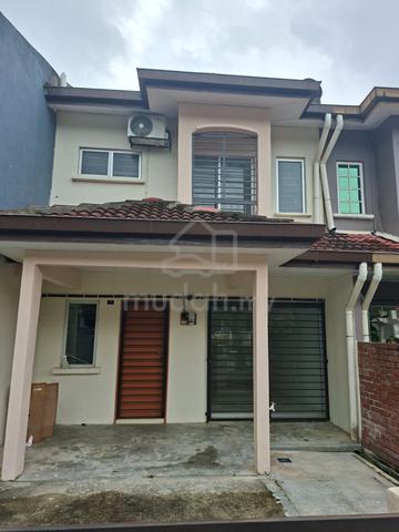 Seri Kembangan_2-storey Terraced House For Rent 1