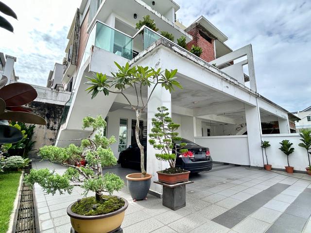 Kempas Utama 2.5-Storey Cluster for Sale Kempas Indah Setia Tropika 1