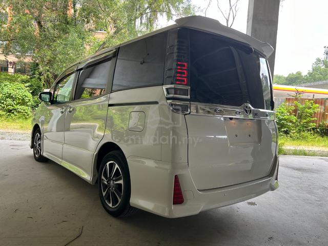 2021 Toyota VOXY 2.0 ZS KIRAMEKI III (A)✅ROOF TV ✅ - 4