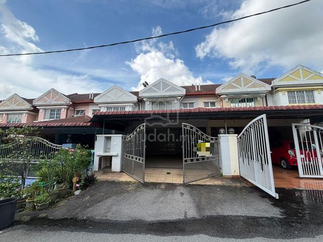 Double storey house, Desa Serdang, Balakong Jaya, Seri Kembangan 1