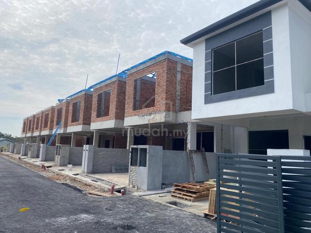 Fully Extended Terrace House *Freehold* Cheng / Tanjung Minyak Area 1