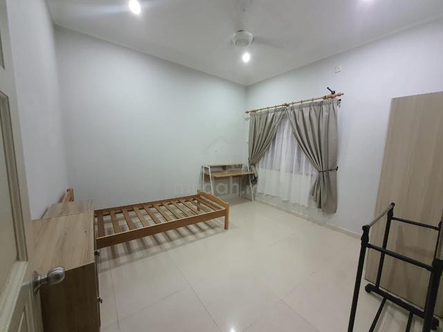 Fully Furnished Single Room for Rent @ Fair Park, Ipoh  1