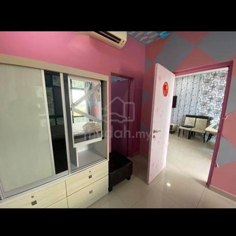 Seri Austin Residence Luxury Apartment 4