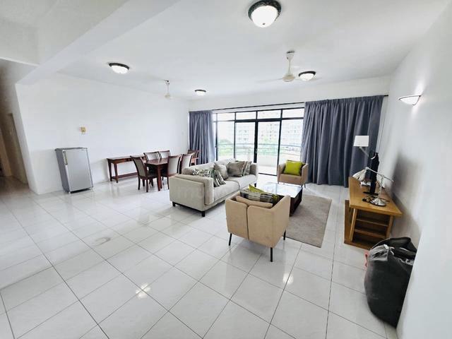 Sri Pangkor (Pulau Tikus) 1
