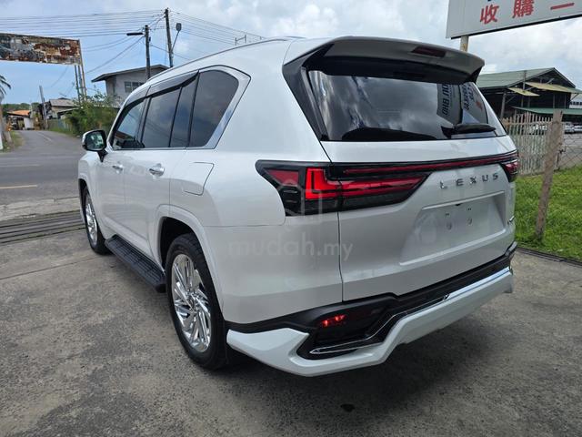 2023 Lexus LX600 Luxury (7 Seater) - 4