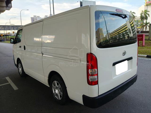 2011 Toyota Hiace 2.5 (M) Panel Van Diesel Engine - 4