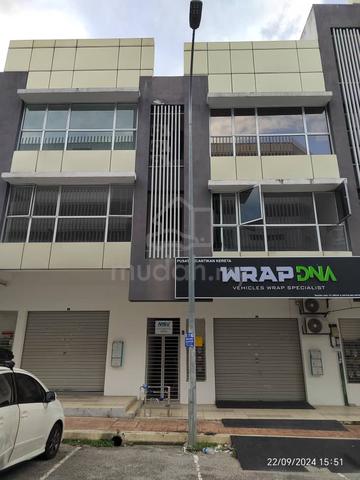 Ruang Pejabat Bdr Puteri Bangi, Kajang 1