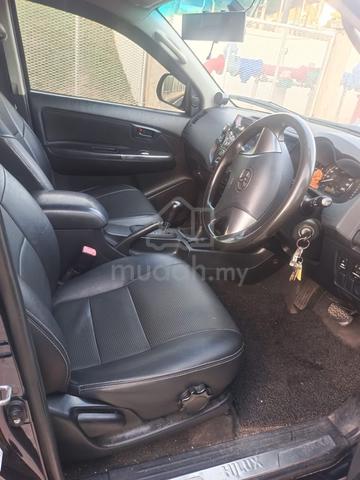 2013 Toyota HILUX 2.5 G VNT MY05 KUN25R FACELIFT - 5