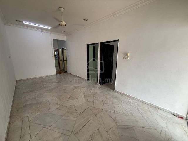 Johor Jaya, Jalan teratai, 1 storey partial furnished, C.H.E.A.P. 1