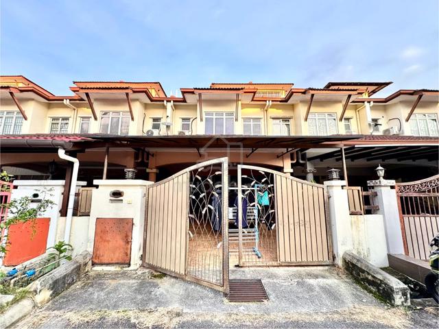 [Urgent] Renovated 2 Storey Terrace at Taman Tropika, Kajang Below mv 1