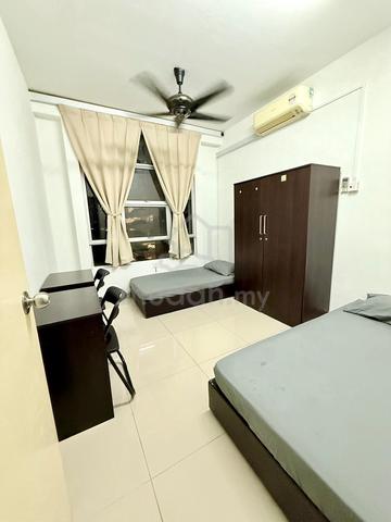 BILIK SEWA | Sharing | Cyberjaya | FEMALE only | WIFI 1
