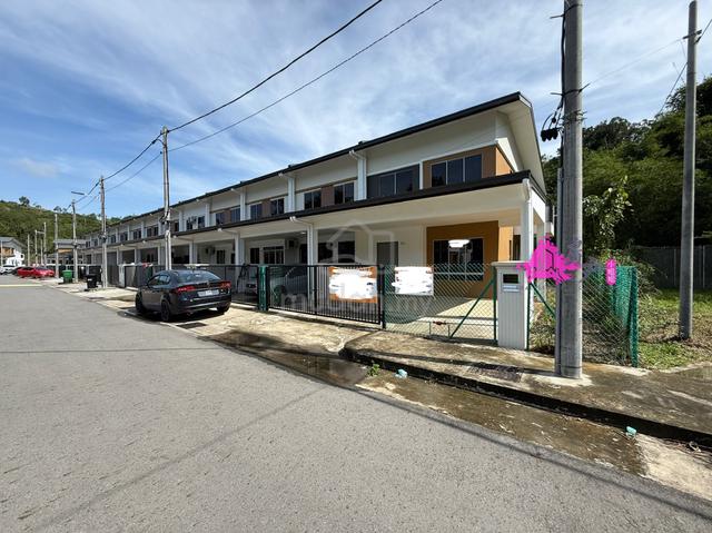 Taman Kinaru Ceria 2 Kota Kinabalu Corner 2 storey Terrace House 1