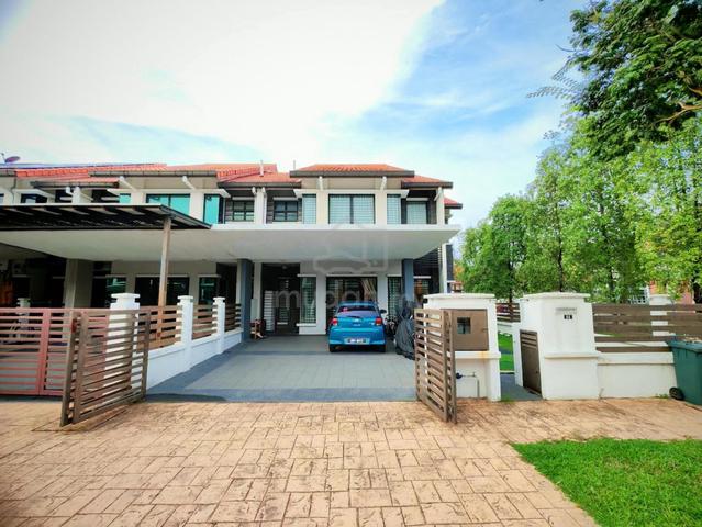 RENOVATED END LOT Double Storey Superlink House Alam Sari Bangi Ukm 1