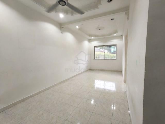Low Booking : Pangsapuri Seri Ria Batu 14 Hulu Langat. 1