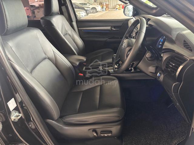2021 Toyota HILUX 2.8 ROGUE full Service Toyota - 2