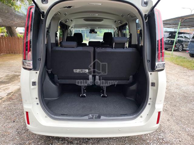 Toyota NOAH 2.0 X OFFER 8 YEARS WARRANTY - 5