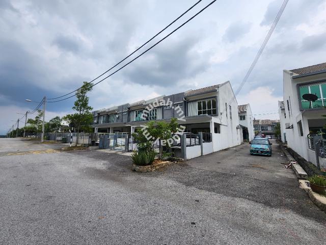 FACING OPEN End Lot Renovated Terrace House Hillpark 3 Kajang 1