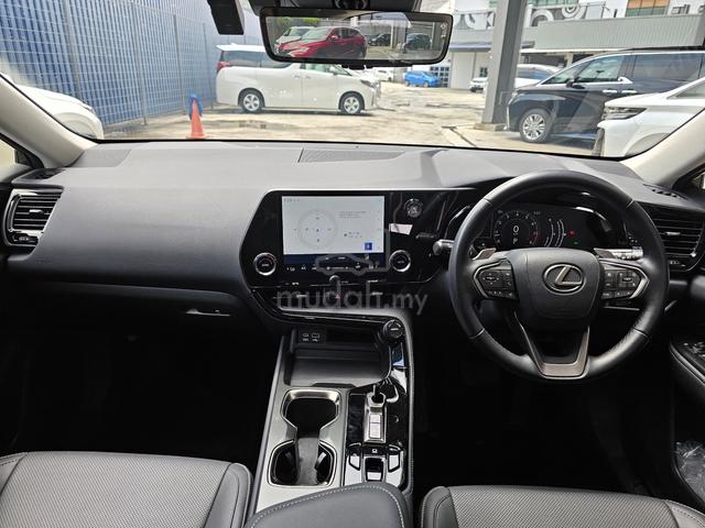 2023 Lexus Nx250 2.5L Base - 4