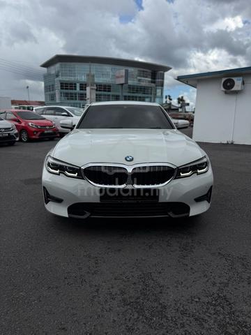 BMW 320i 2.0L WHITE BODY BLACK INTERRIOR SEDAN - 2