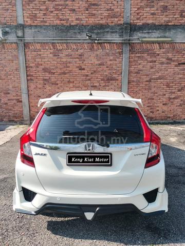 2015 Honda JAZZ 1.5 V (A) - 4