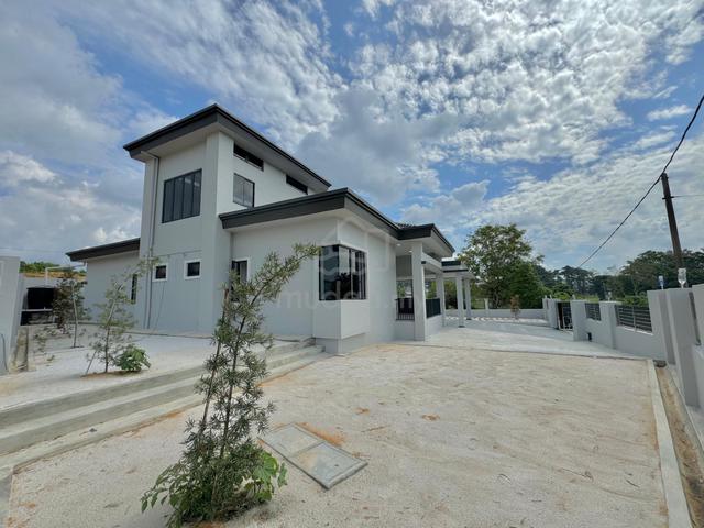 Brand New Single Storey Bungalow 4