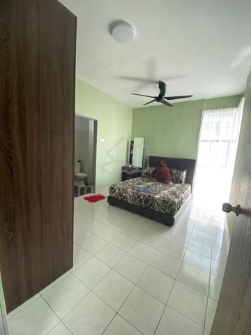 master room for rent 1