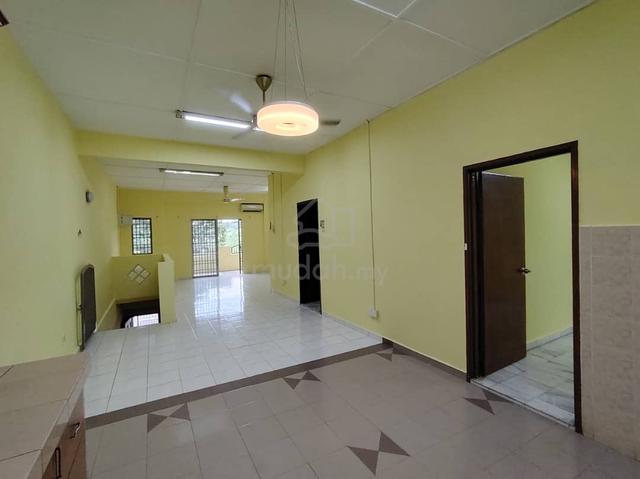 [Kitchen Cabinet] Rawang Putra Upper Floor TownHouse, Tmn Rawang Putra 1