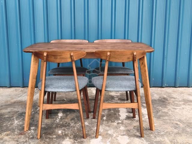 meja makan 4 seater - photo 4 of 6