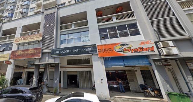 2 Story End Lot Shop,ROI 4.2%, Facing Main Road,Taman Fadason Kepong 1