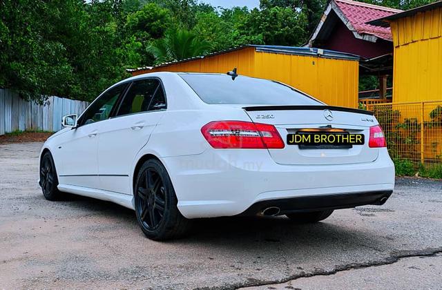 2010 Mercedes Benz E-CLASS 1.8 250 SPORT AMG CGI A - 2