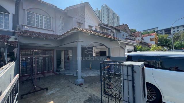 FULLY FURNISHED, 2 Storey Section 7 Shah Alam ( Include Internet ) 1
