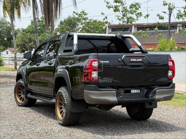 2020 Toyota HILUX 2.8 G TipTop Condition - 2