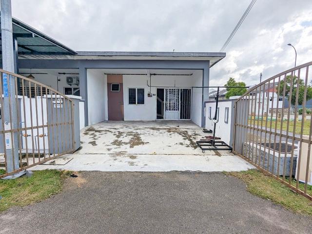 END LOT 1 STOREY HOUSE, TAMAN MAYUNG, Teluk Kemang, Port Dickson. 1