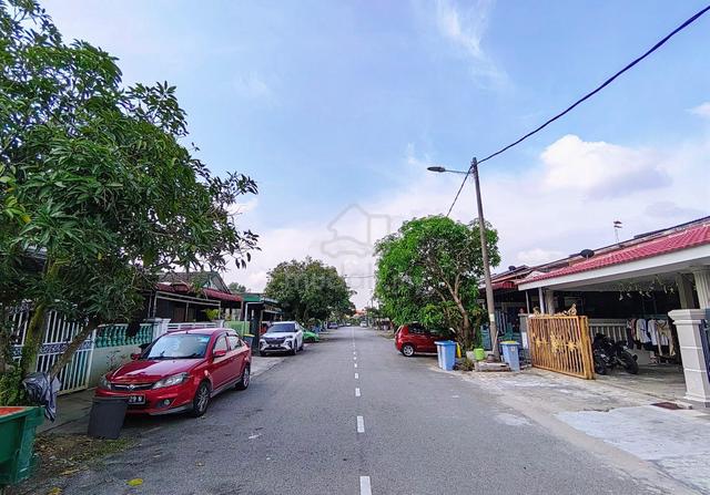 Single Storey, Taman Bajuri, Olak Lempit, Banting 1