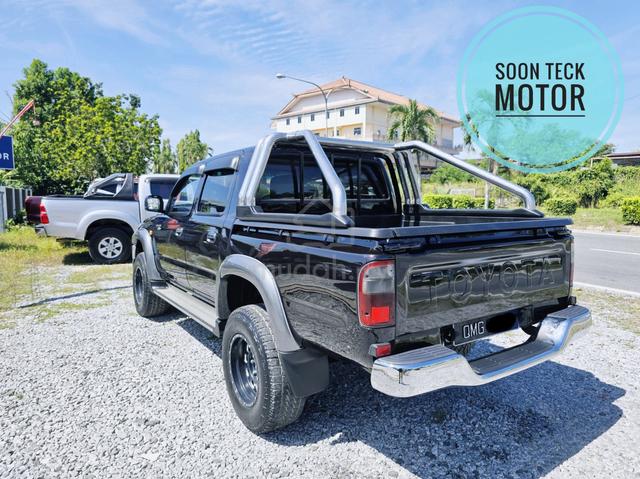2004 Toyota HILUX 2.5 SR TURBO (M) - 4