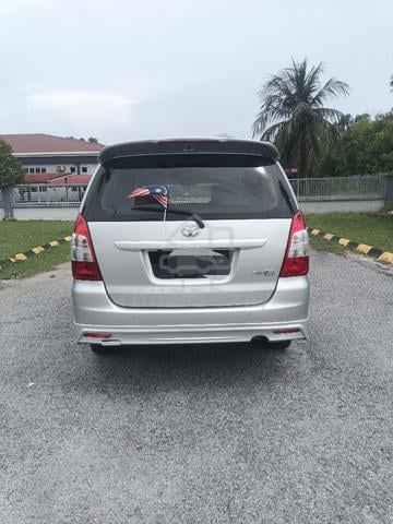 Toyota Innova - 2