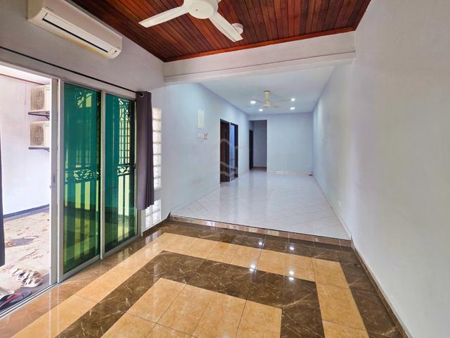 FACING OPEN & RENO Single Storey Terrace Bandar Rinching, Semenyih 1