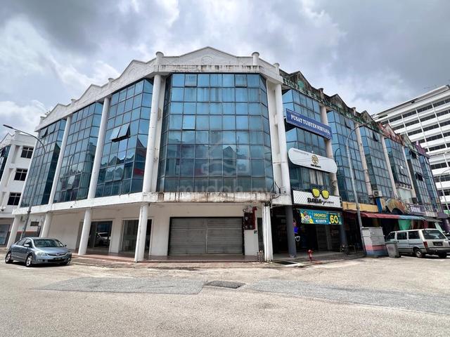 Kluang Town Shop of Corner lot For rent/lokasi Depan bank rakyat Klg 1
