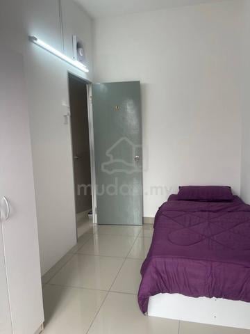 PRIVATE TOILET!! bilik sewa single PEREMPUAN FULLY FURNISH 1