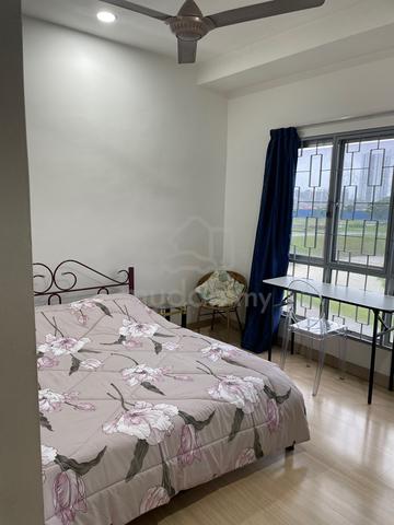 Master room for rent 1