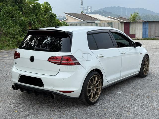 2015 Volkswagen GOLF 2.0 GTI TSI MK7 (A) - 4