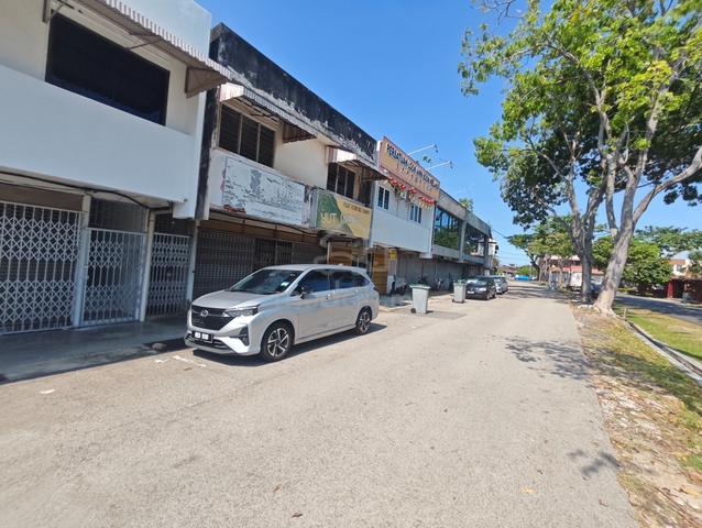 Newly Paint Shop Lighting Metal Grill Door Ground Floor Peringgit Jaya 1