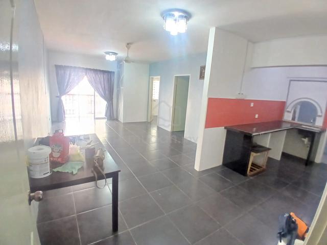 Lakeview Apartments 1