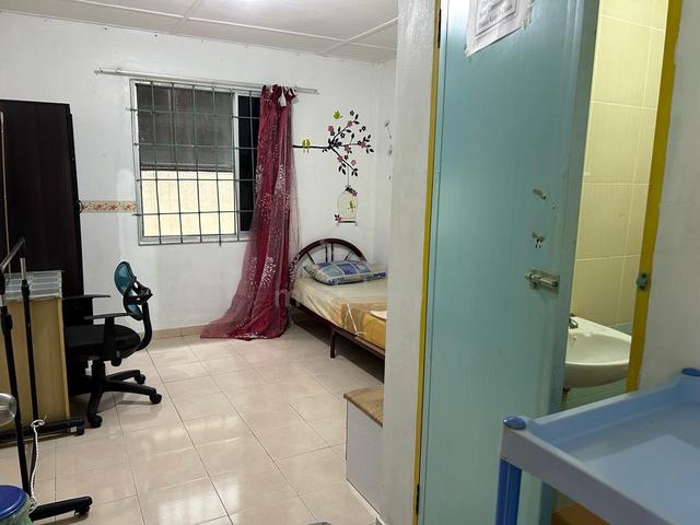 Room for Rent – Lutong Baru 🏠 1