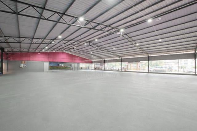 Showroom MAIN BUSY ROAD Bukit Jalil Puchong LDP Link【High Visibility】 1