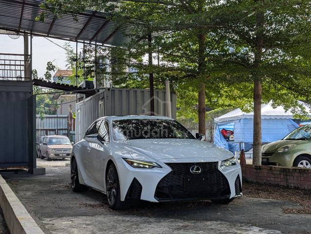 MARK LEViNSON SUNROOF 2022 LEXUS IS300 2.0 F-SPORT - 1
