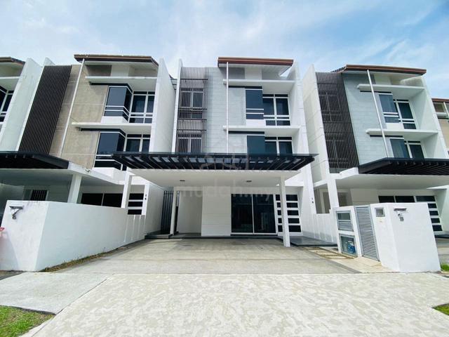 Nice Unit 3 Storey Hyperlink Terrace Duta Villa, Presint 14, Putrajaya 2
