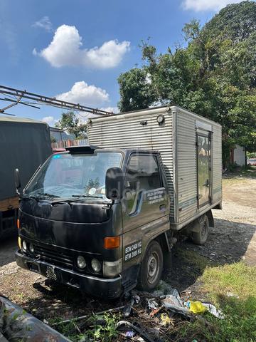 Toyota dyna LY100 tahun 1997 - 1