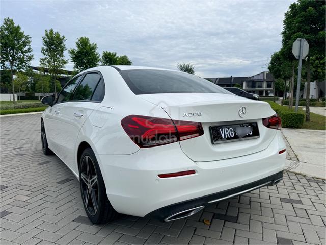 2019 Mercedes Benz A200 Sedan Local Mercedes - 4