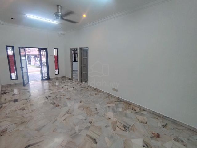 JB Molek区超大款22x80🔥4房2厕 4Beds🔥单层排屋Single Storey For Sale出售Rm600k‼️ 1